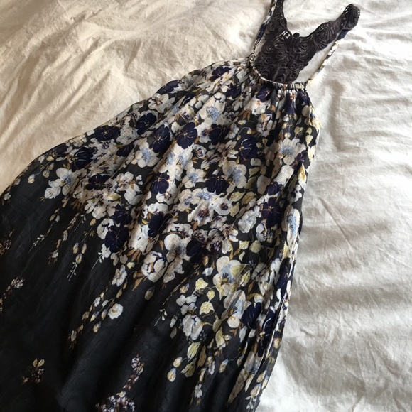 *SOLD* Anthropologie Lilka floral dress - Picture 4 of 6